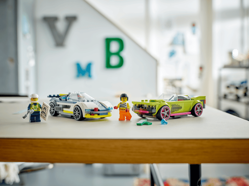 LEGO CITY 60415 Inseguimento della macchina da corsa