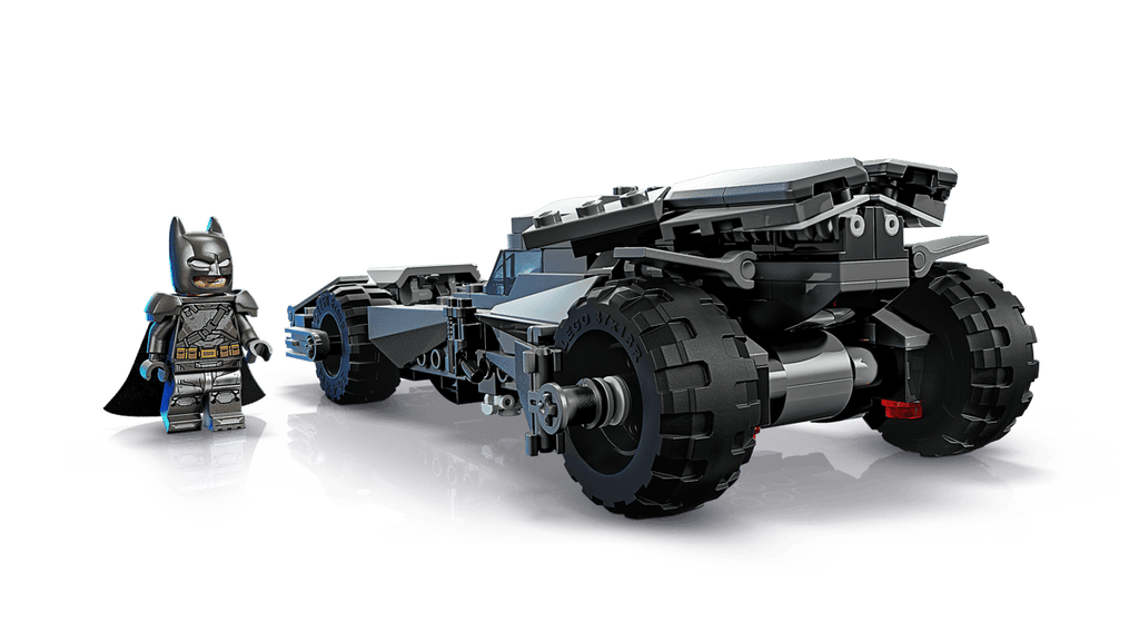 LEGO 76331 SUPER HEROES DC - Batman v Superman Batmobile