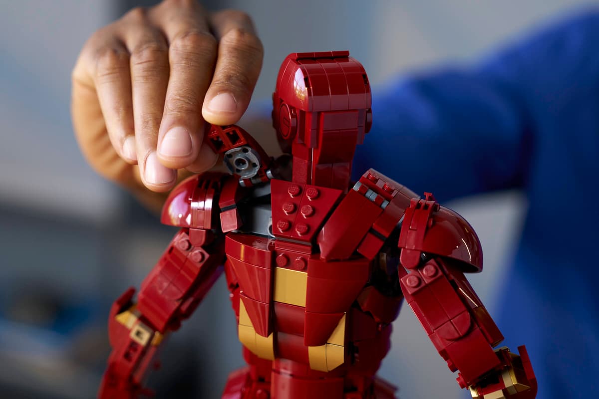 LEGO 76344 SUPER HEROES MARVEL - Iron Man Mark 3 – Collector's edition