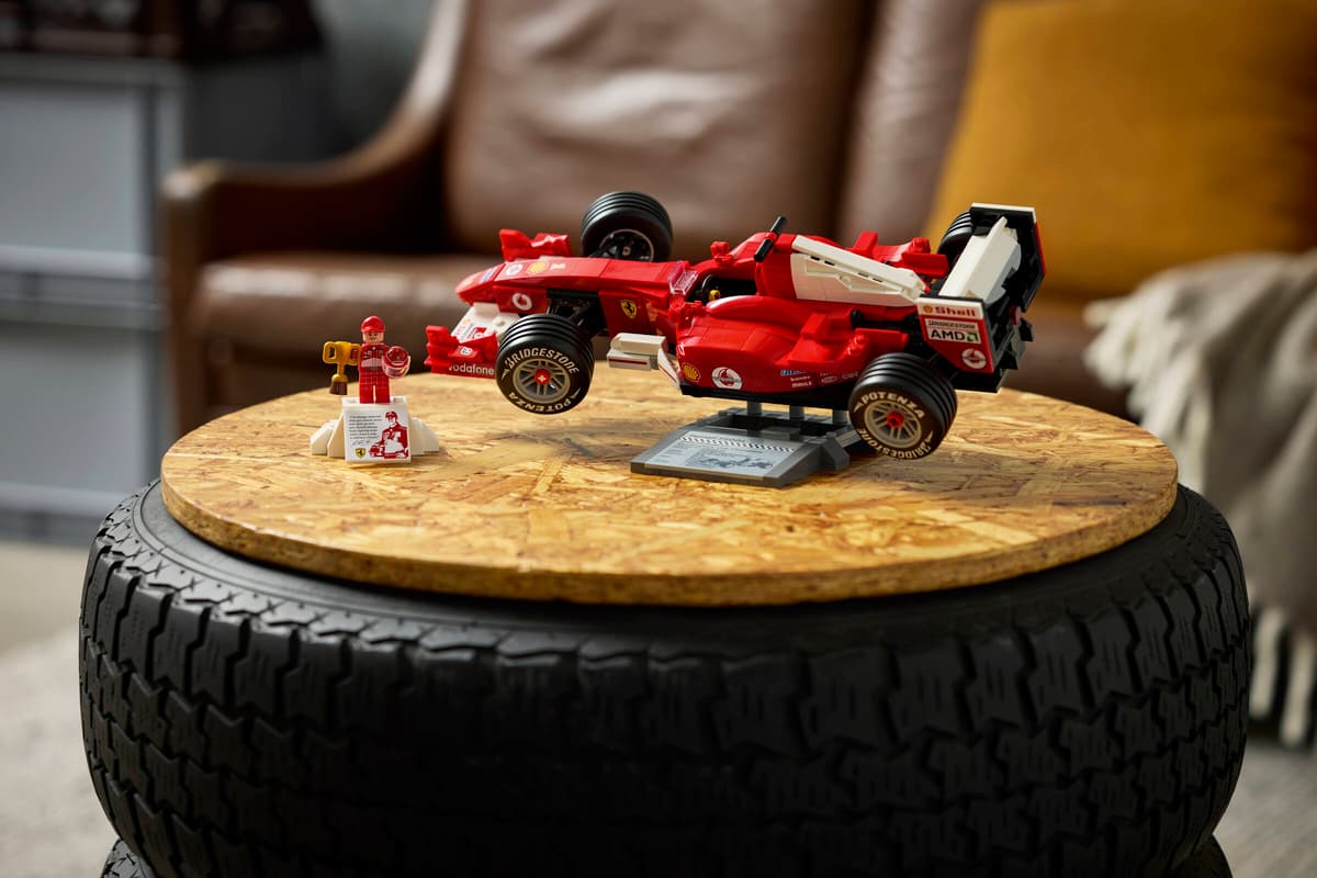 LEGO 11375 ICONS - Ferrari F2004 e Michael Schumacher