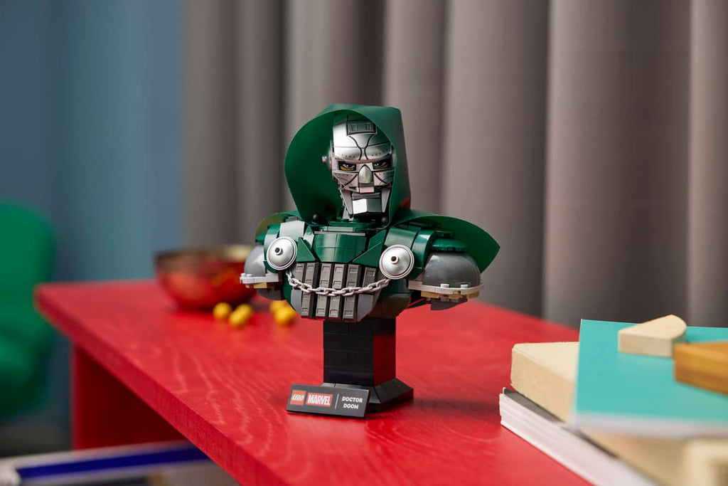 LEGO 76345 SUPER HEROES MARVEL - Doctor Doom Bust