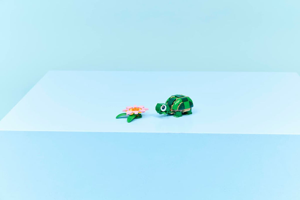 LEGO 31377 CREATOR - Tartaruga con fiore di ninfea